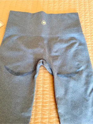 High-Waist Seamless Leggings in Sky Blue thumbnail 4