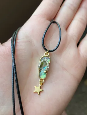 Handmade cute boho beach shell flip flops sandal necklace🌟 thumbnail 2