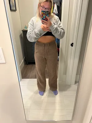SKIMS Teddy Fleece Pants thumbnail 8