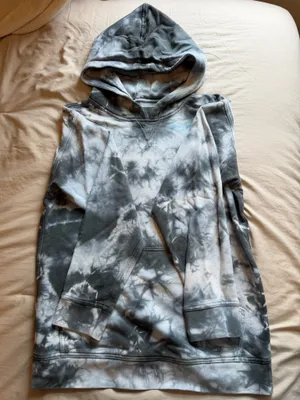Lululemon Hoodie thumbnail 1