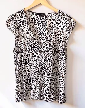 Sanctuary Black & White Leopard-Spot V-Neck Cap Sleeve Top thumbnail 1