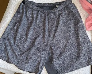 Men’s lululemon shorts thumbnail 1