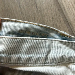 American Eagle mom short thumbnail 7