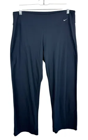 Nike Fit Dry Black Boot Cut Mid Rise Stretchy Pull On Leggings Size Medium‎ thumbnail 1
