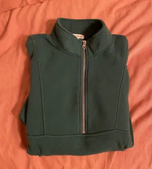 TJ Maxx Green Sweatshirt thumbnail 2