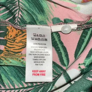 Cynthia Rowley Tiger Jungle Print Sleepwear Set size medium thumbnail 7