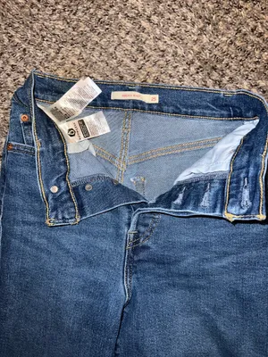 Levi’s Ribcage Bootcut Jeans thumbnail 2