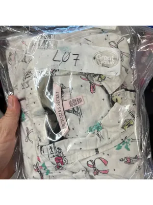Victorias Secret Travel Paris London Print Pajamas Size Medium White Multicolor thumbnail 15