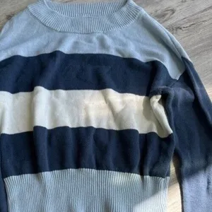 Lucky Brand Sweater Women Junior Blue And‎ White Striped Size Small #492 thumbnail 3