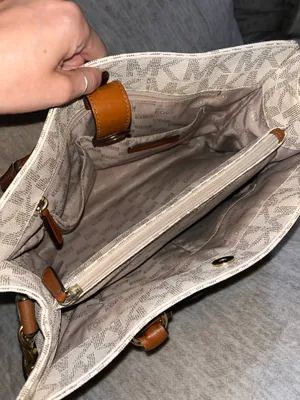 Michael Kors Purse thumbnail 11