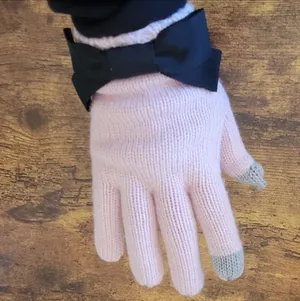 Kate Spade Bow Knit Gloves In Pink thumbnail 5