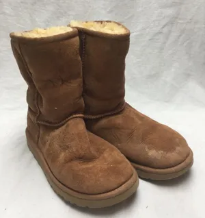 Short UGG Brown Boots Size: 4 thumbnail 2