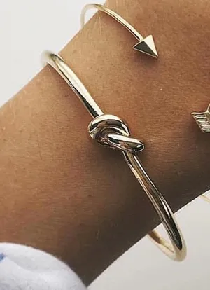 Knot Bracelet Gold thumbnail 1
