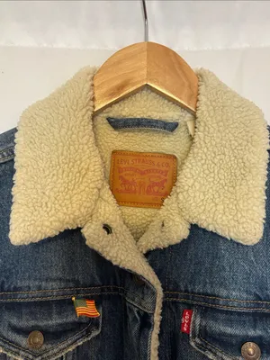 Levi's Sherpa Trucker Denim Jacket Blue Size Small thumbnail 2