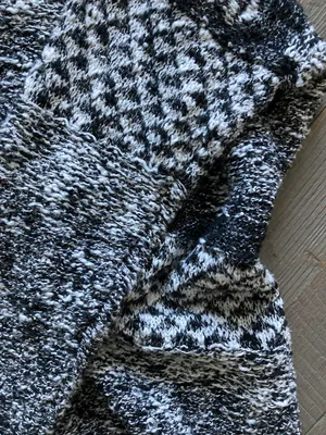 Abercrombie Oversized Knit Sweater Black & White XS/S thumbnail 5