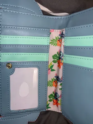 Loungefly Disney Lio & Stitch Luau Stitch Bifold Wallet New with Tags NWT thumbnail 7