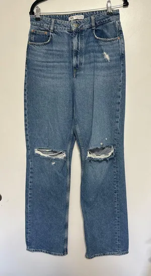ZARA High-Rise Jeans thumbnail 1