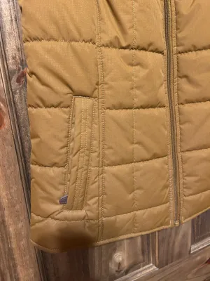 Ariat vest. thumbnail 3