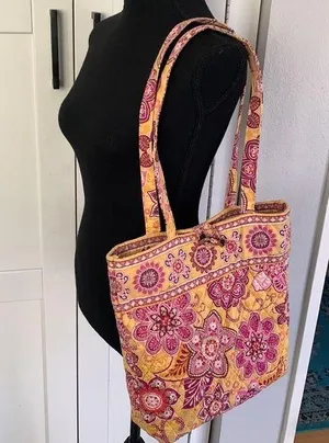 VERA BRADLEY QUILTED TOTE BAG thumbnail 1
