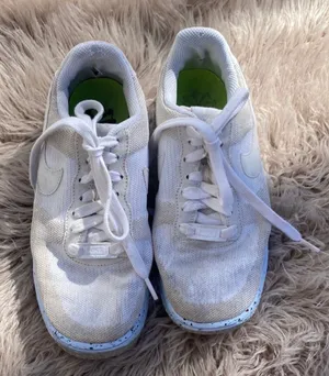 Nike Sneakers thumbnail 1