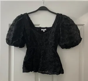 The Clothing Exchange Company | NWOT | Floral Embroidery Mesh Top | S | Black | CT8133 thumbnail 1