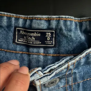A&F Paper bag Denim Blue Women's Shorts thumbnail 3