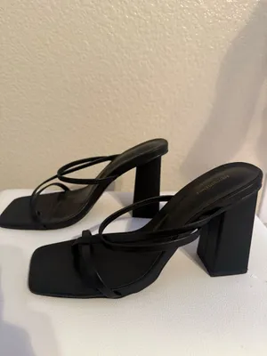 Pretty Little Thing Black Heels thumbnail 2