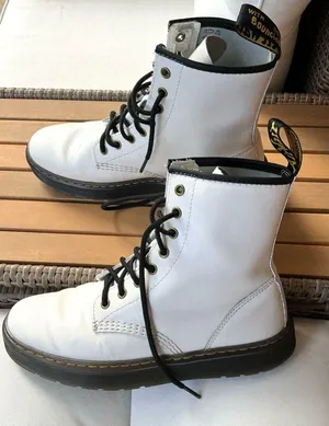 Dr. Martens leather boots UNISEX 🌟🌟 thumbnail 1