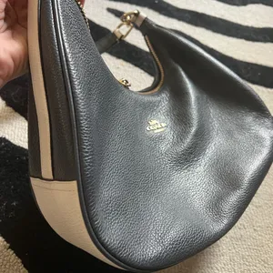 Coach Harley East West Hobo Navy Blue Ivory Leather Shoulder & Crossbody Bag thumbnail 7