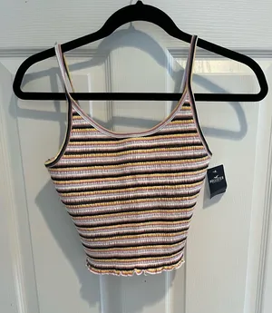 Hollister top thumbnail 1