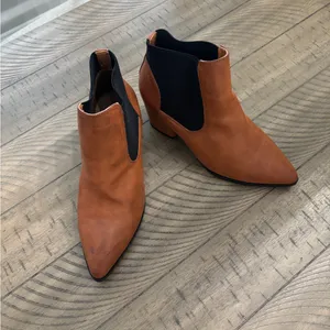 BAMBOO Brown Ankle Booties thumbnail 2