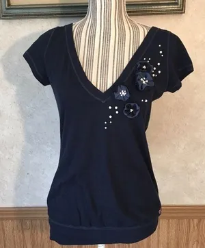 Hollister Floral and pearl top thumbnail 1