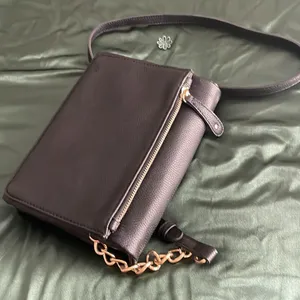 Francesca’s Black Crossbody Purse thumbnail 2