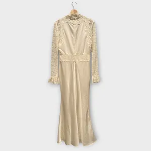 Elliatt Margot Lace Inset Long Sleeve Gown Size Medium thumbnail 8