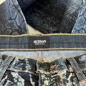 Hudson USA Nico Super Skinny Midrise Jeans 26 Bright Blue Black‎ Snake Print thumbnail 4