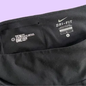 Nike Black Dri-Fit Workout Leggings 🔥 thumbnail 3