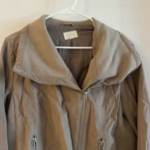 TXS Tan Jacket Size L thumbnail 2