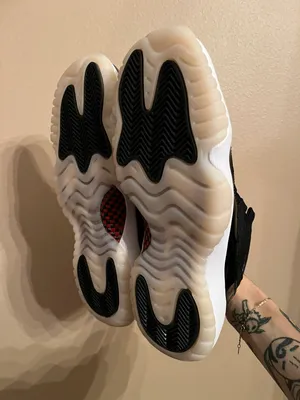 Air Jordan 11 Retro Low GS ‘72-10’ thumbnail 5