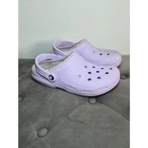 CROCS Purple Lined Clogs in Light Lavender Womens 8 Mens 6 thumbnail 3