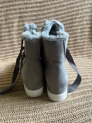 Time and Tru Gray Faux-Fur Lace-Up Winter Boots thumbnail 6