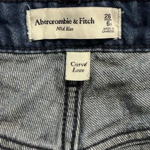 Abercrombie & Fitch A&F Size 28 6 Curve Love Mid Rise Wide Leg Jeans thumbnail 3