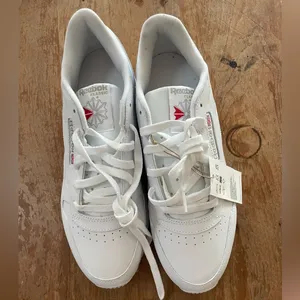 Reebok White Leather Classic Shoes Size 11 New‎ With Tags thumbnail 4