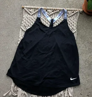Nike Black Dri-Fit Tank Top Medium thumbnail 1