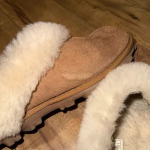 Ugg slippers thumbnail 8