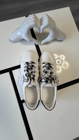 🎀🐾 ✨ Karl Lagerfeld Paris "Capree" White Sneakers • Size 11M • Brand New ✨🎀🐾 thumbnail 11
