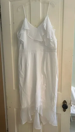Women’s white dress Size 14 thumbnail 1