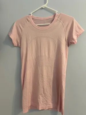 Lululemon Top  thumbnail 1