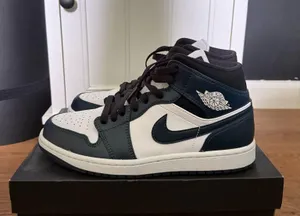 Air Jordan 1 Mid Nike Men’s thumbnail 3