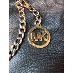 Michael Kors Black Pebbled Leather Chain Shoulder Bag Tote Gold Tone Hardware thumbnail 8