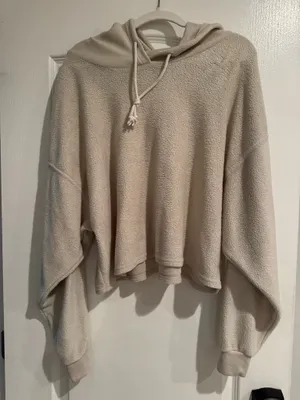 Double zero cropped sweater with hood  thumbnail 1